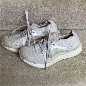 White Adidas Ultra Boost - Size 7